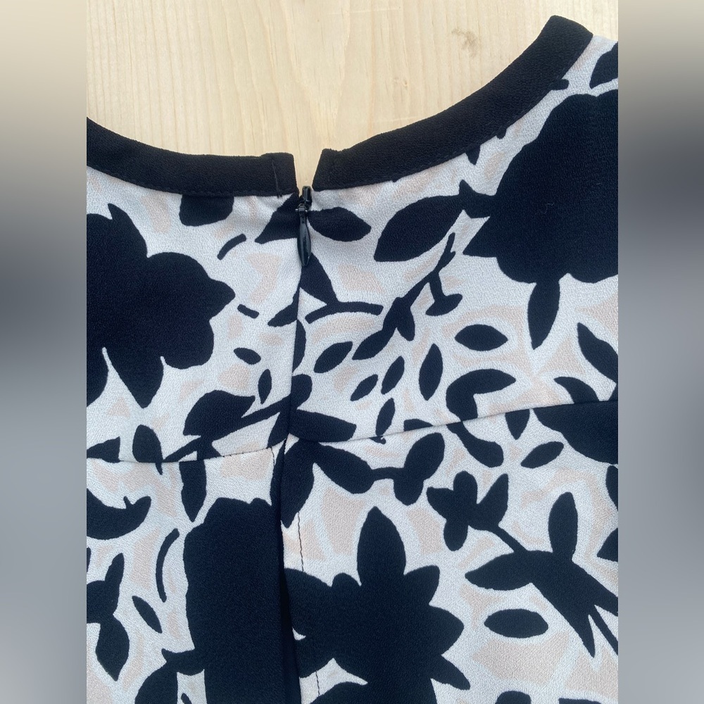 LOFT Floral Swing Dress Cocktail Wedding Guest, church, office Size 2P - Picture 7 of 9